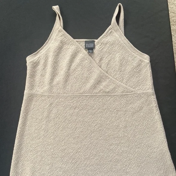 Toos - Picture 3 of 8